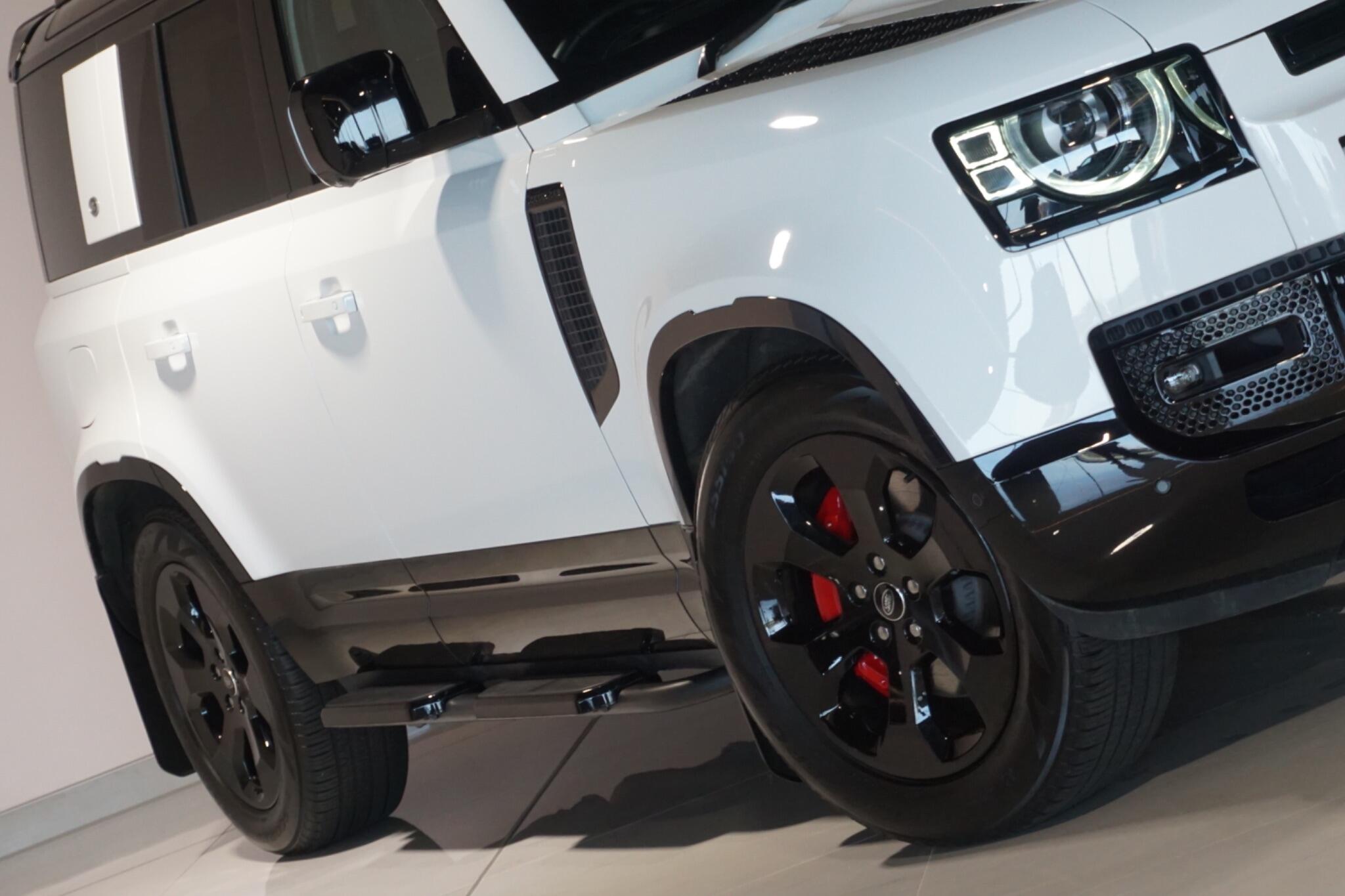 Land Rover Defender 110 2.0 P400e 15.4kWh X-Dynamic HSE SUV 5dr Petrol Plug-in Hybrid Auto 4WD Euro 6 (s/s) (404 ps)